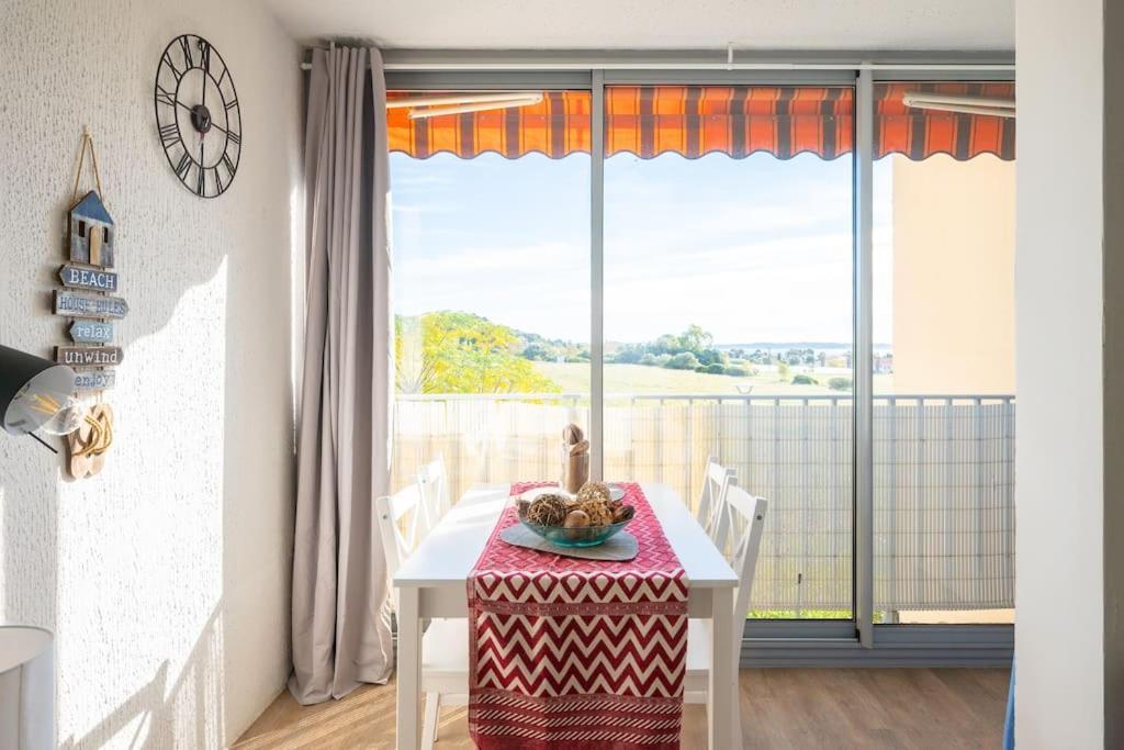 Apartment A 600 M Des Plages Proche Des Commerces Lesclesdenicole Carqueiranne
